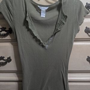 Abercrombie & Fitch Olive Green V-Neck Lace-Trim Short Sleeve Tee